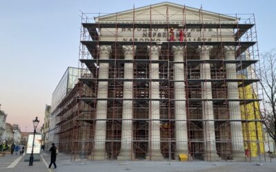 Szerbia Népi Mozgalma: A Szabadkai Népszínház építése a hatalom alkalmatlanságának a bizonyítéka