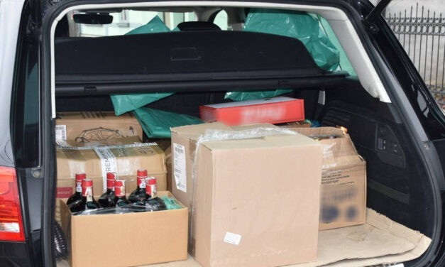 Őrizetben a Kúla környéki szeszhamisítók (Fotók)