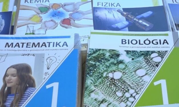 Csaknem százezer általános iskolás kap ingyenes tankönyvcsomagot
