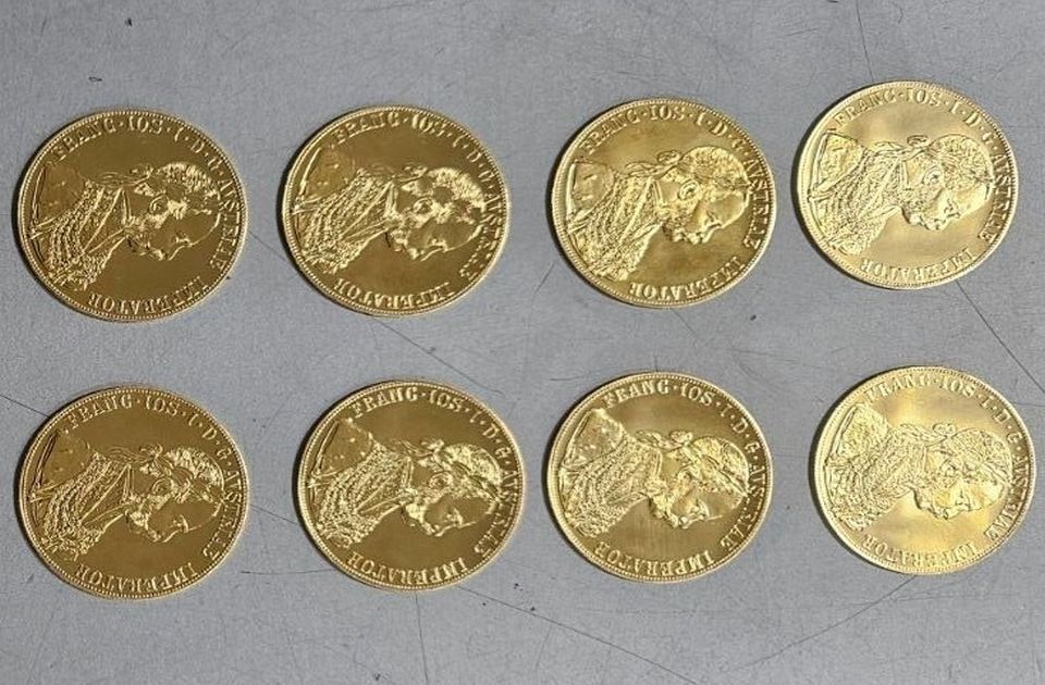 <span class="entry-title-primary">Hatalmas fogás a horgosi határátkelőnél</span> <span class="entry-subtitle">Dukátok bújtak meg egy pénztárcában</span>