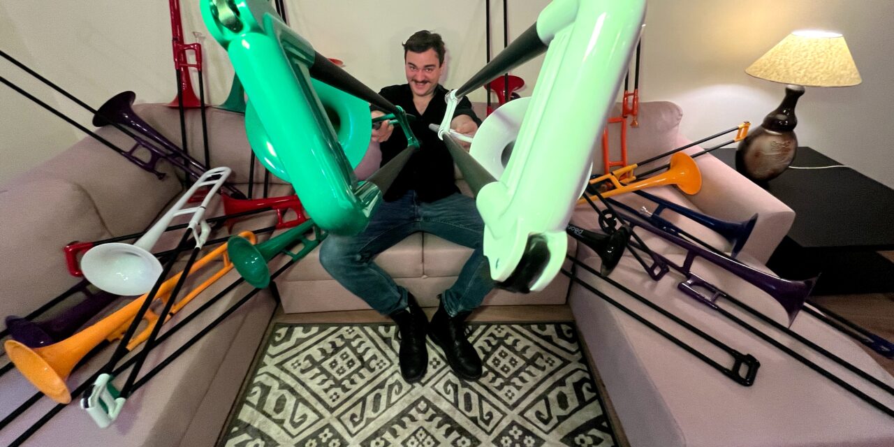 <span class="entry-title-primary">Rendhagyó zeneóra Zentán</span> <span class="entry-subtitle">Színes harsonákkal hoztak színt a szürke hétköznapokba</span>