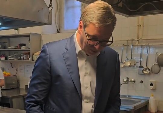 Aleksandar Vučić lemondását követeli az akadémiai közösség