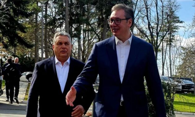 Vučić és Orbán együtt tesznek látogatást Ficónál