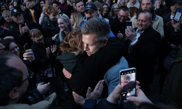 Hatalmas tömeg gyűlt össze Magyar Péter tüntetésére