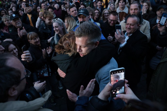Hatalmas tömeg gyűlt össze Magyar Péter tüntetésére