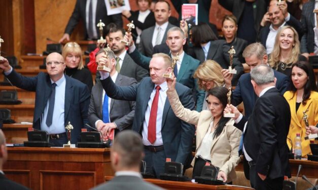 A Szabadság és Igazságosság Párt sem vesz részt a parlament munkájában