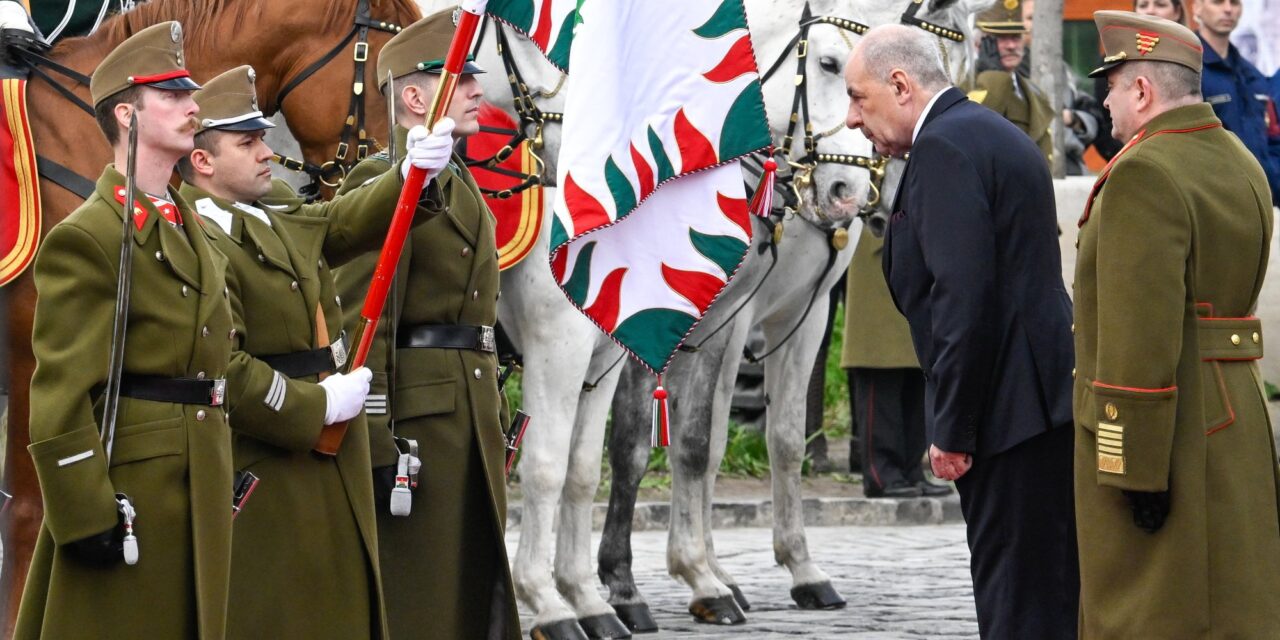 Beiktatták Sulyok Tamást