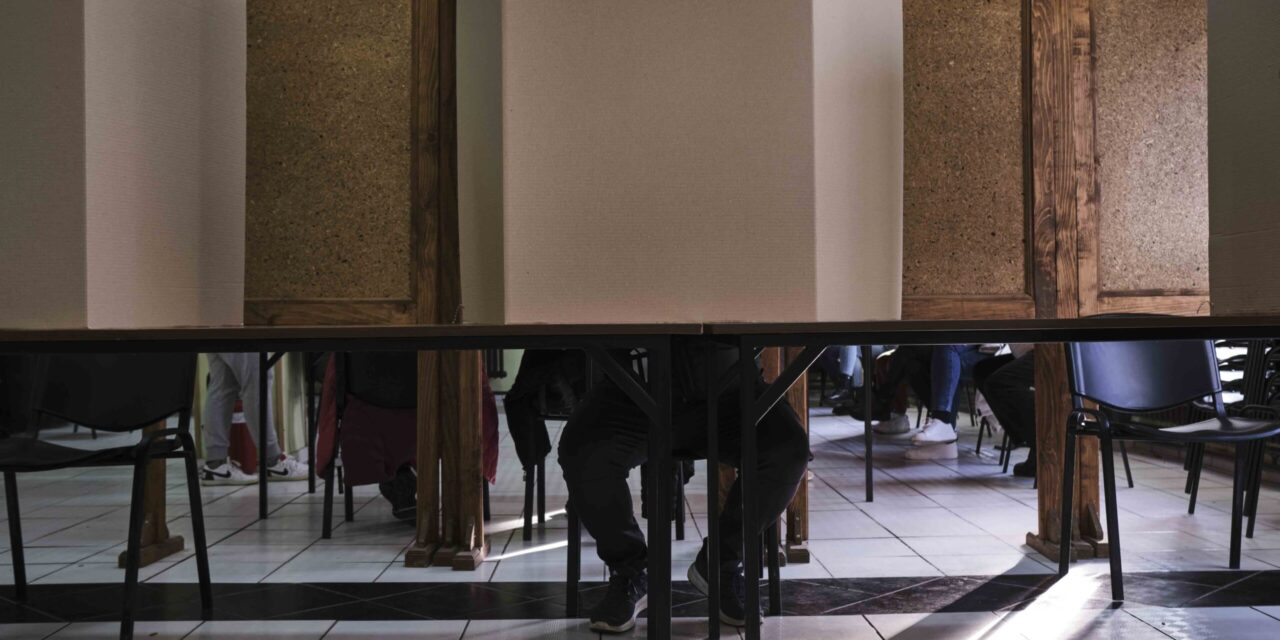 A haladók egy hamis egyetemista listával kelthetnek majd zavart a választásokon