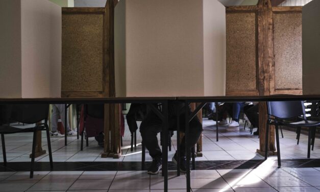 Külön listán induljanak, de működjönek együtt az egyetemisták és az ellenzék