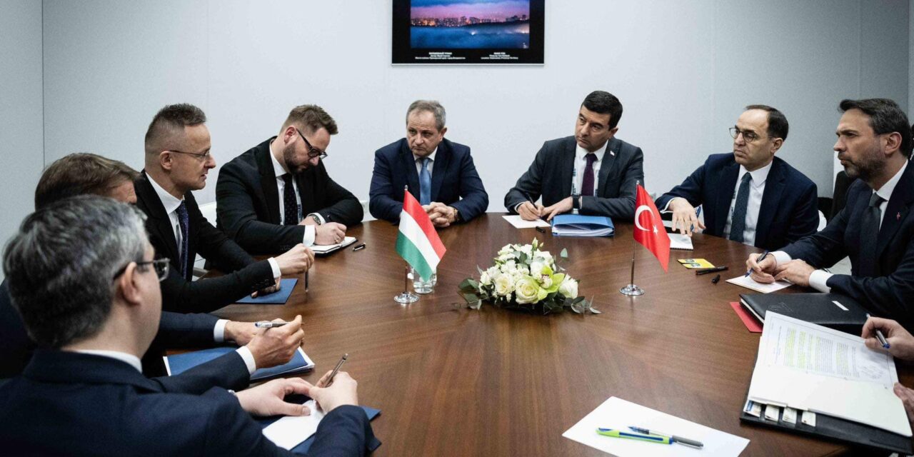 Szijjártó Péter: Április elsejével indul a török-magyar földgázszállítás