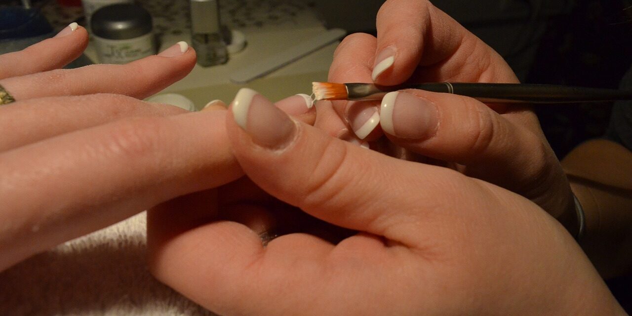 Sok helyen indul műkörmös tanfolyam!