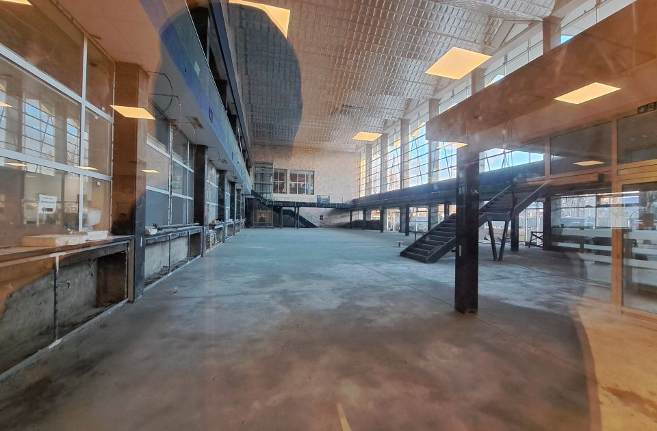 Így haladnak az újvidéki vasútállomás felújításának munkálatai (Videó)