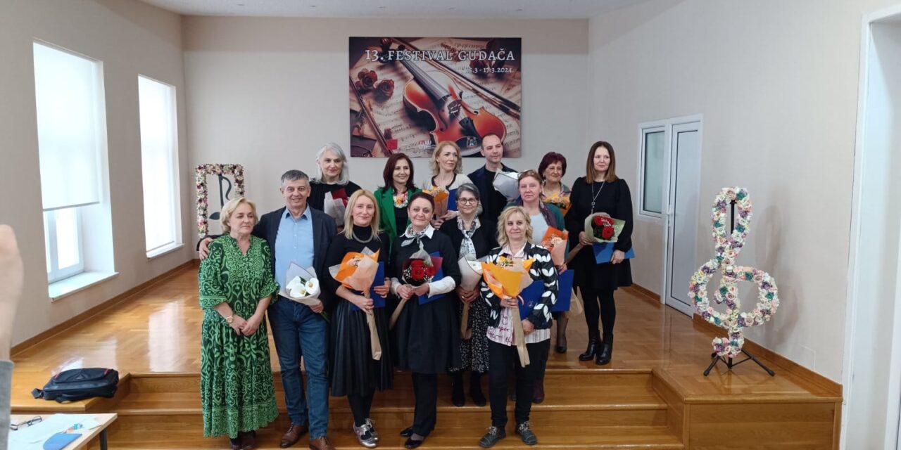 Életműdíjat kapott a Szabadkai Zeneiskola zongoratanárnője