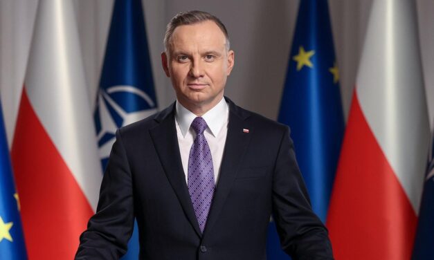 Legyen atom, lengyel atom