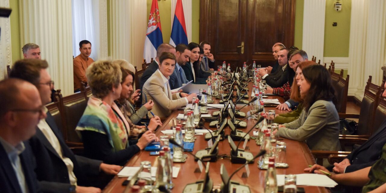 Brnabić megállapodott az ellenzékkel: Törvényjavaslatot nyújtanak be a lakhelyet váltó polgárokról