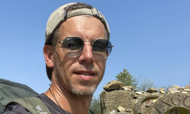 Elkelt Magyar Péter napszemüvege