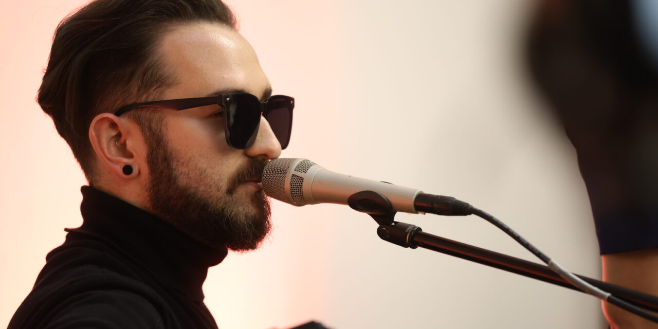 Nem mindennapi dalok nem mindennapi előadóktól