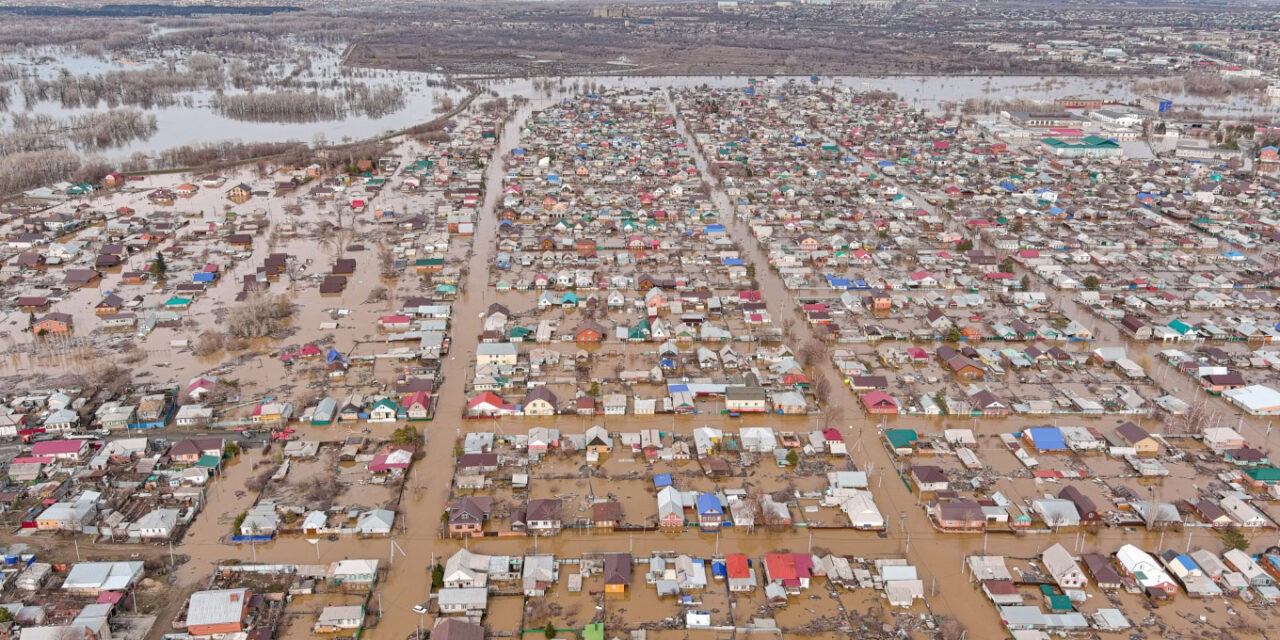 Ezreket kell kimenekíteni a gátszakadás miatt Oroszországban