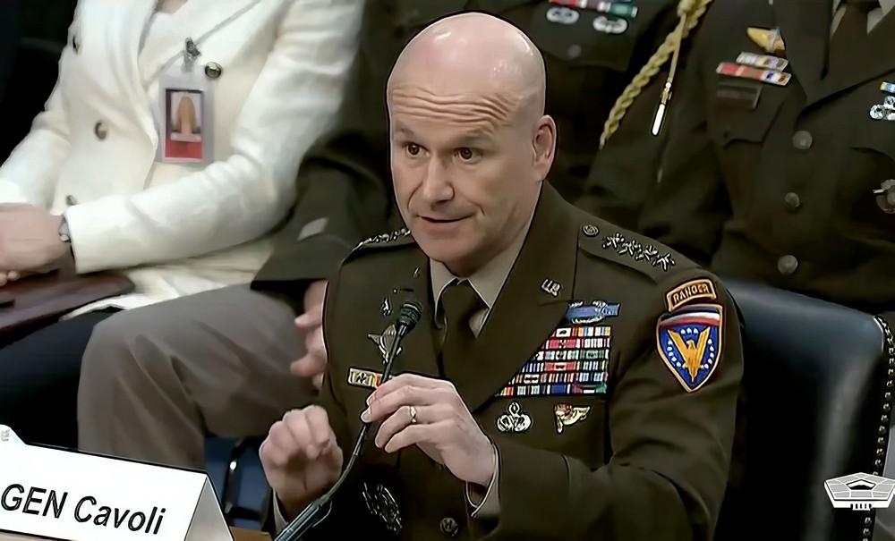 Növelik a NATO-erőket Boszniában és Koszovóban