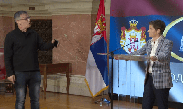 Ćuta Brnabić sajtótájékoztatóján: Amit önök művelnek, az színtiszta bűnözés