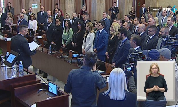 Megválasztották Juhász Bálintot a tartományi parlament elnökévé