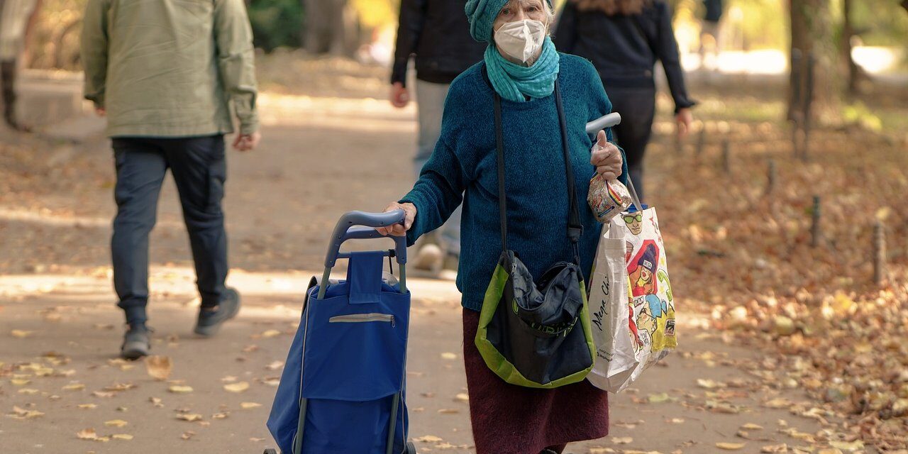 <span class="entry-title-primary">A csomagosztás május 20-án kezdődik, pályázni április 29-ig lehet</span> <span class="entry-subtitle">Családi Kör (2024. április 18.) lapszemle</span>