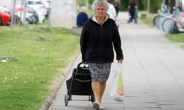 Harminc év múlva a lakosság harmada 60 évnél idősebb lesz