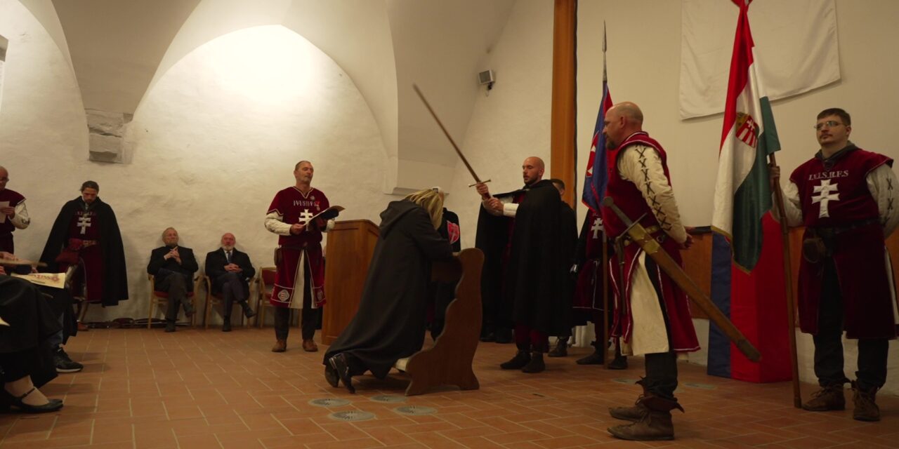 Lovaggá avatták a Pannon RTV újságíróját és egy vajdasági lelkészt is