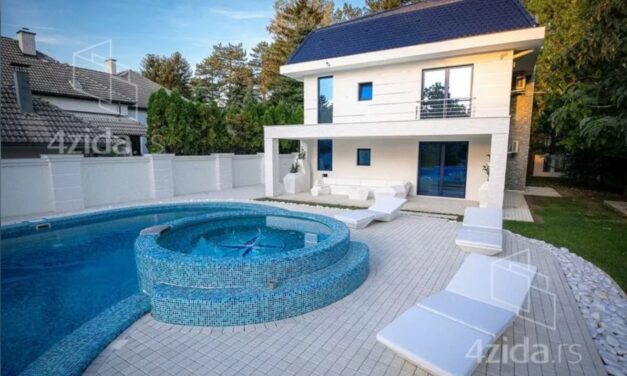 Egymillió eurót kérnek ezért a palicsi luxusvilláért