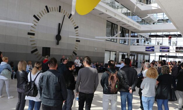 Figyelmeztető sztrájkra készülnek a Vajdasági RTV-sek