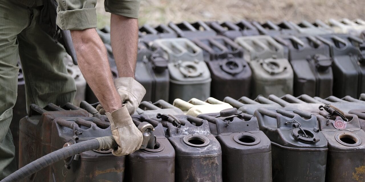 Üzemanyaglopáson érték tetten az Újvidék-Szabadka gyorsvasút építésén dolgozó őröket