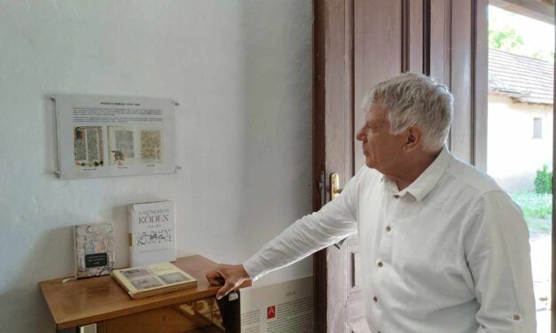 Megfoghatóbbá tenni, közelebb hozni a Bibliát