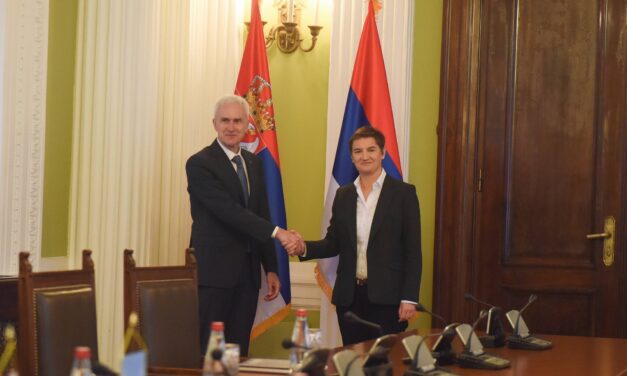 Az Interpol főtitkárát fogadta a szerb parlament elnöke