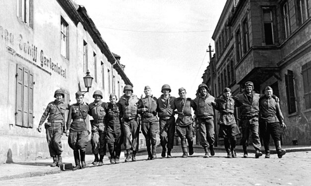 A fasizmus elleni győzelem napját ünnepeljük