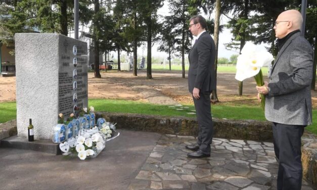Malo Orašje és Dubona falvakban koszorúzott Aleksandar Vučić