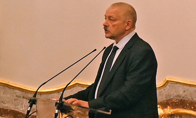 Józsa: A Vajdasági Ügyvédi Kamara dönthet a letartóztatott ügyvéd felfüggesztéséről