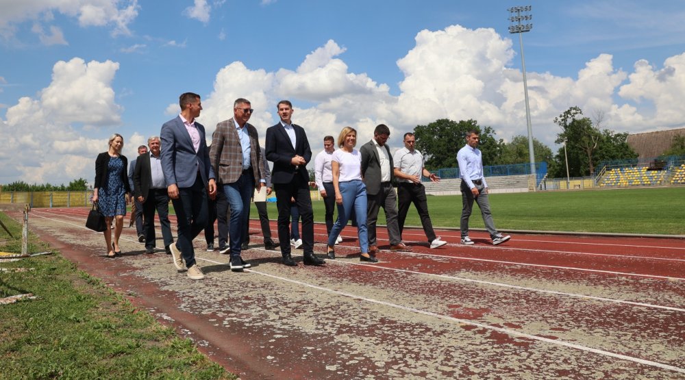 Hol avattak atlétikai pályát Zentán?