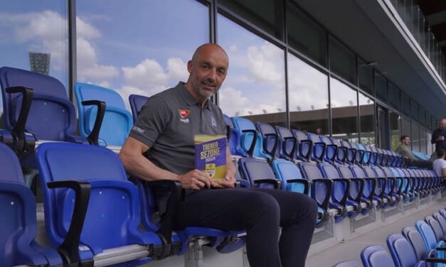 A megvadult drukkerek a Topolya korábbi edzőjének otthonát vették célba (videó)