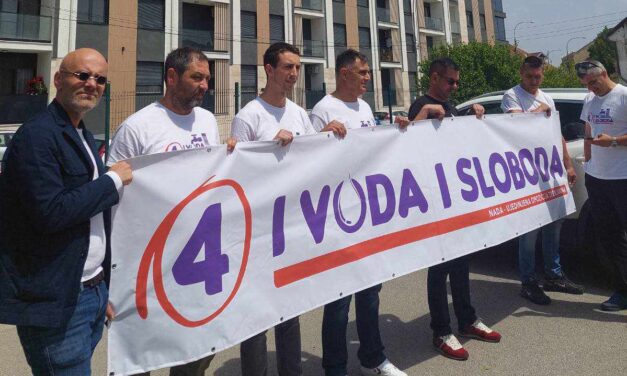 A nagybecskereki ellenzék arra biztatja a közvállalatok dolgozóit, hogy ne engedjenek a zsarolásnak