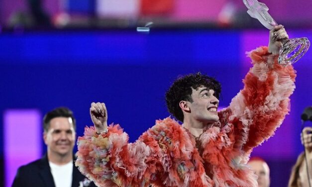 Kiakadt az EU, hogy nem engedték az uniós zászlót lengeni az Eurovízión