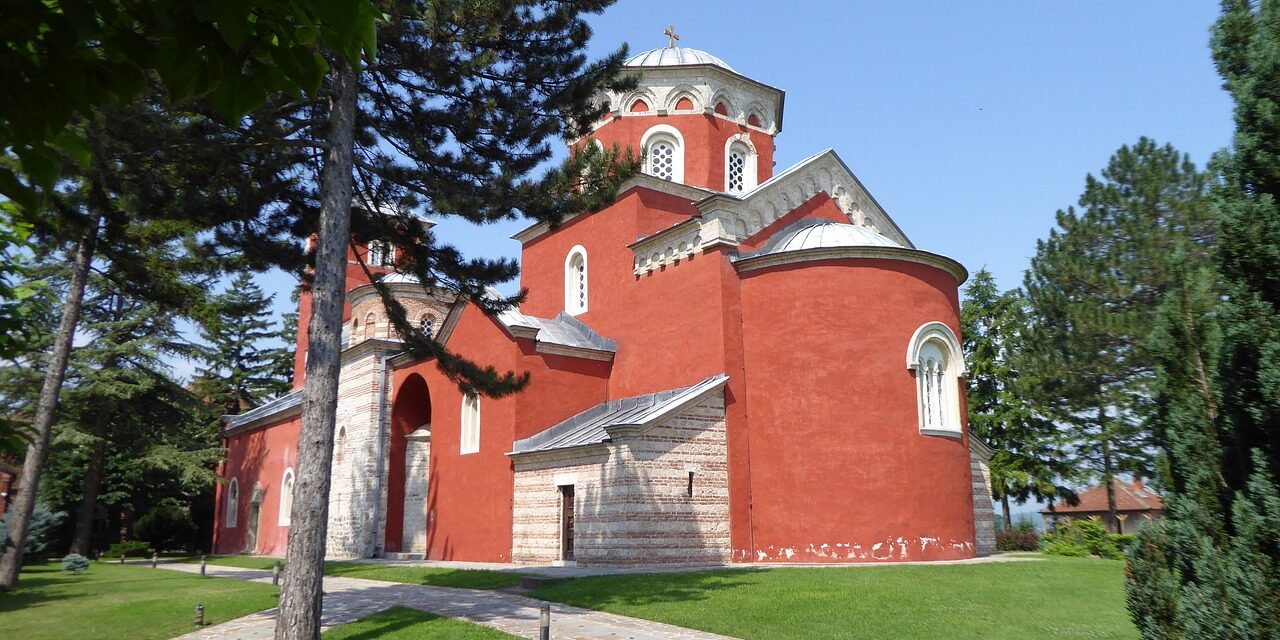 A szerb állam és nép megmentéséért szólalnak meg a harangok délben