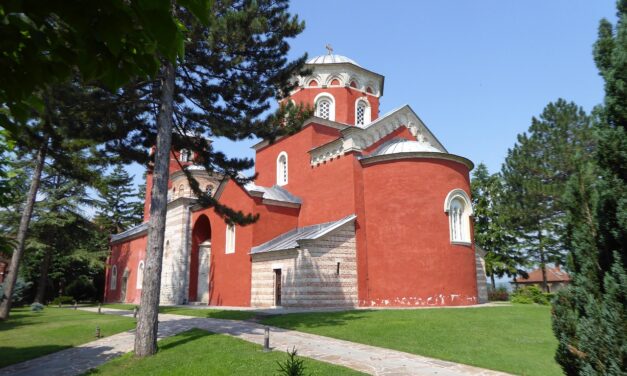 A szerb állam és nép megmentéséért szólalnak meg a harangok délben