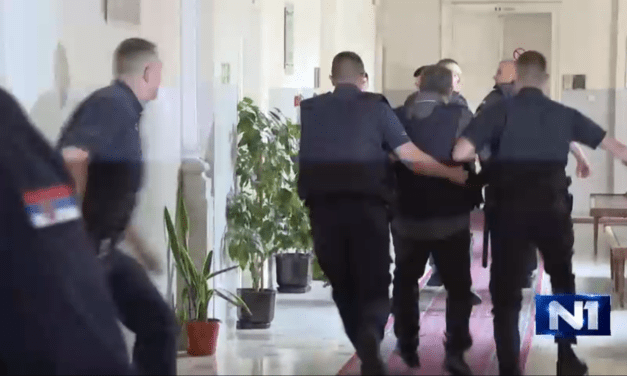 Botrány miatt szakadt meg a mladenovaci tömeggyilkos bírósági tárgyalása