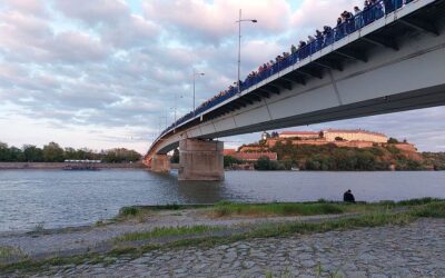 „Továbbra sem tudtuk megfékezni az erőszakot” – Megemlékezést tartanak ma Újvidéken