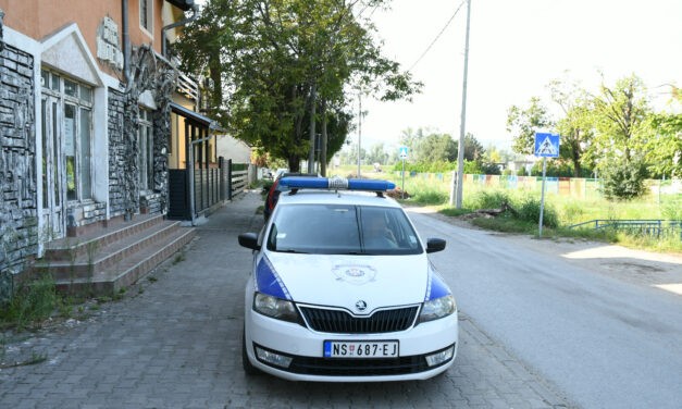Mint a filmekben: menekülés közben dobálta ki az autóból a kábítószert