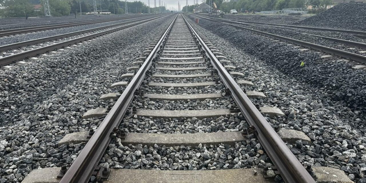 VMDK: Felelősséget és átláthatóságot várunk el a gyorsvasút-projekt kapcsán!