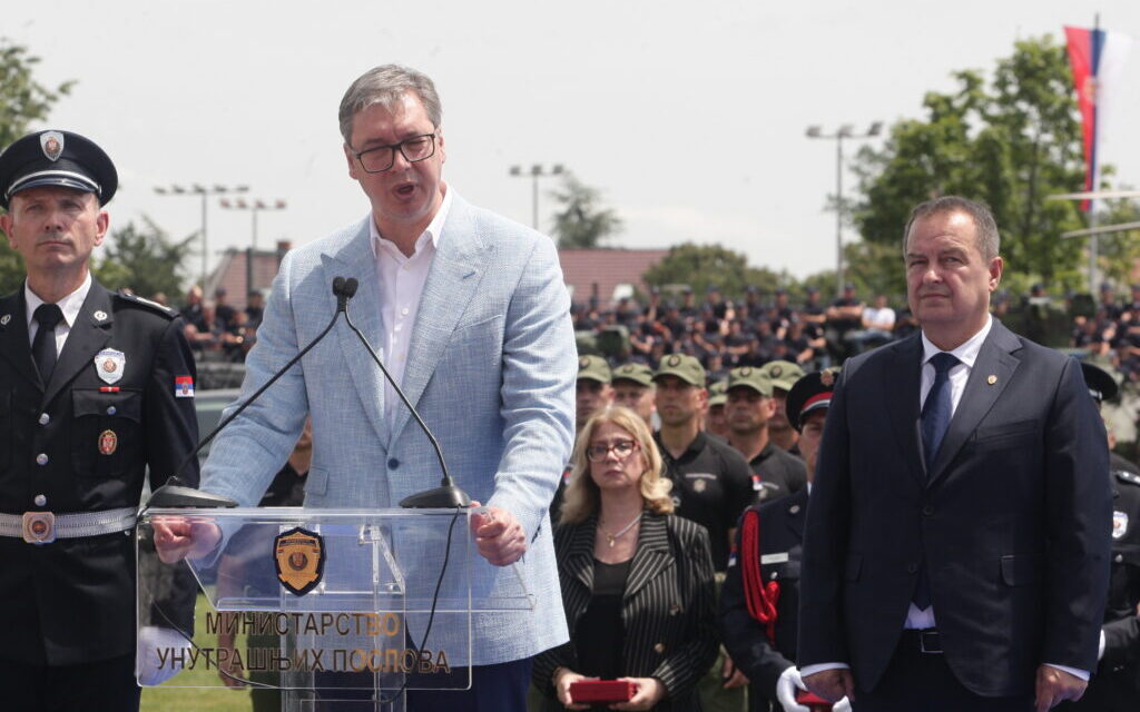 Vučić: Nehéz idők jönnek