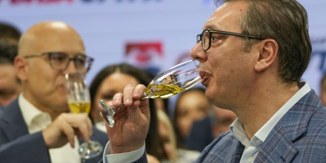 ProGlas: Szerbiát Aleksandar Vučić személyes hatalma süllyesztette el