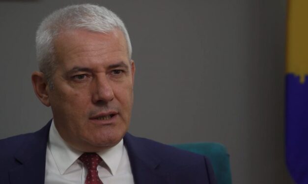 Szerbiai rendőrségi és katonai egyenruhákat találtak egy észak-koszovói házban