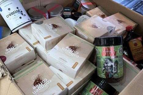 Energiaitalokat, vitaminokat csempésztek Horgosnál